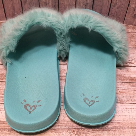 Justice fuzzy flip flop shoes Sz 8 (big girls) - Picture 2 of 7